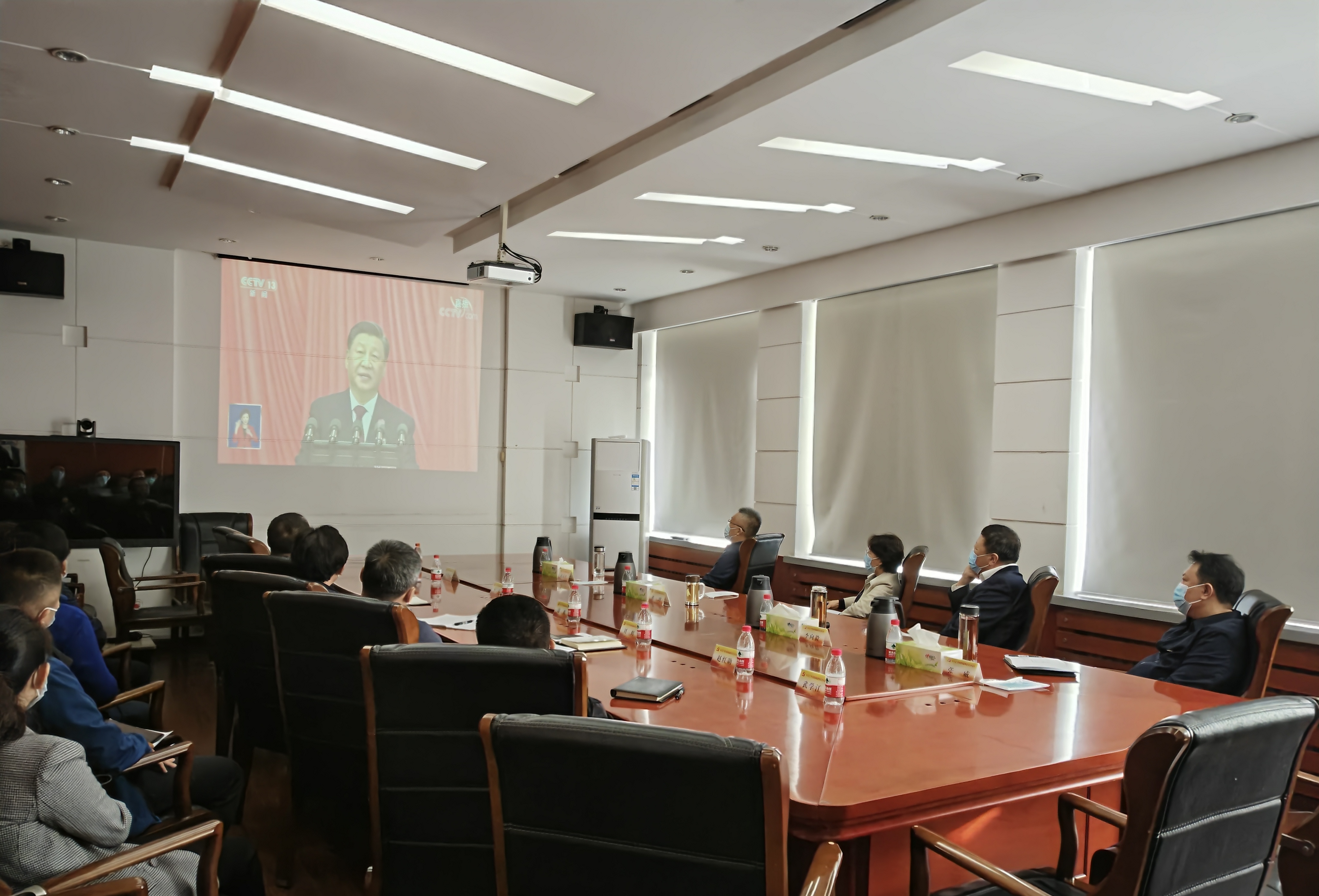 遼寧省委編辦黨員干部集中收看黨的二十大開幕會